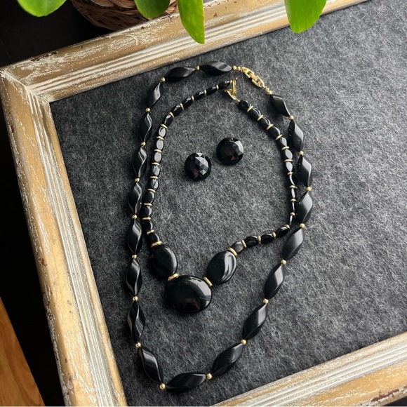 Napier Vintage Black & Gold Beaded Necklaces-18”, 25”- and Clip On Earrings - Picture 1 of 8